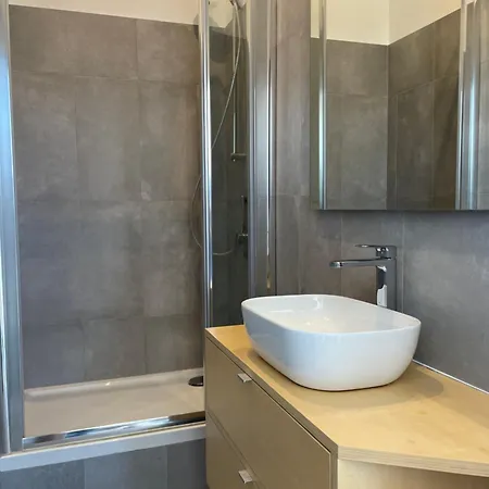 Easystay Apartment